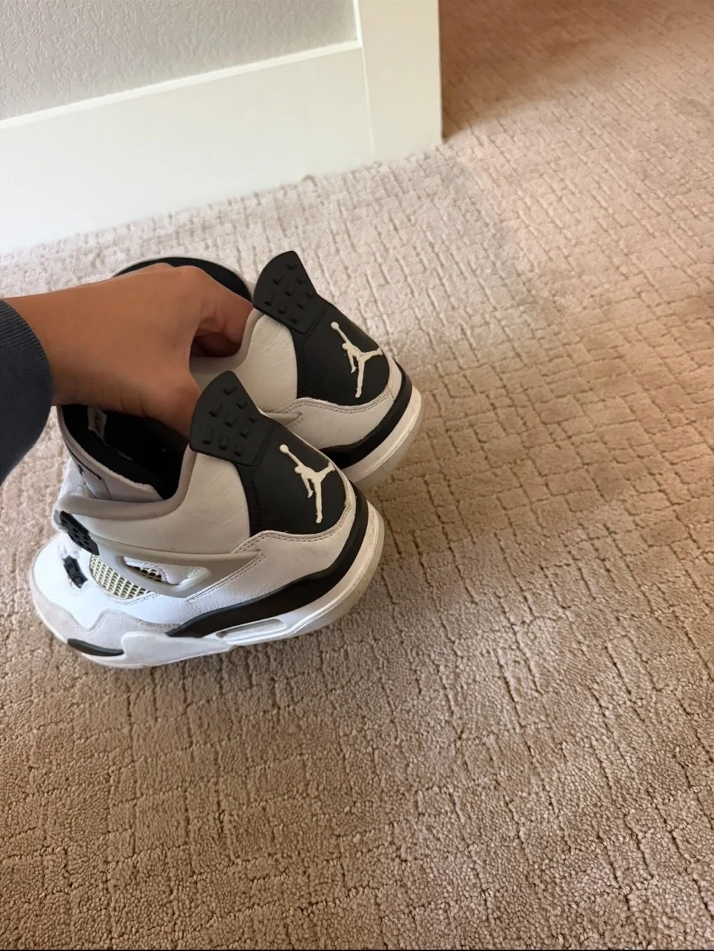 Jordan 4 Retro White Black Light Bone Sneakers